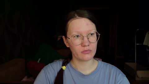 Snapshot of miriamor chatting on October 26, 7:36 am Mira online show from October 26, 7:36 am