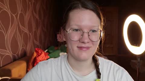 Snapshot of miriamor chatting on October 30, 8:05 am Mira online show from October 30, 8:05 am