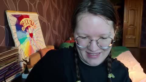 Snapshot of miriamor chatting on December 15, 8:51 am Mira online show from December 15, 8:51 am