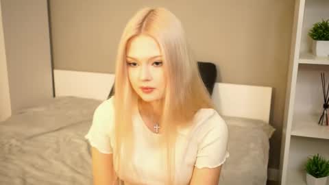 Elsa online show from October 18, 10:10 pm