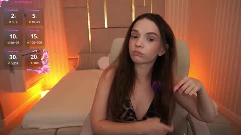 Snapshot of miriellenymph chatting on October 14, 12:50 pm Mira online show from October 14, 12:50 pm