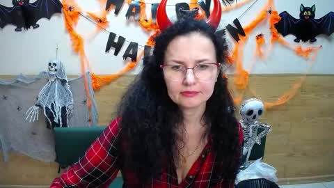 Miroslava Happi online show from October 31, 7:53 am