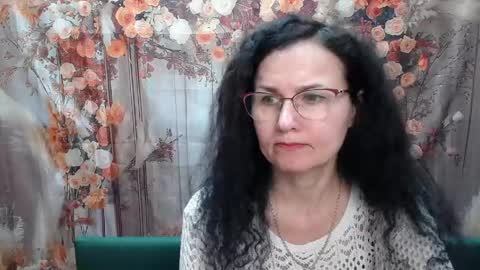 Miroslava Happi online show from April 11, 9:35 am