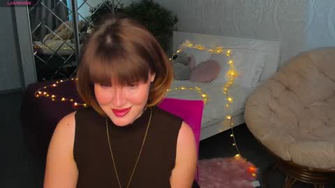 Shelley online show from December 8, 6:22 am