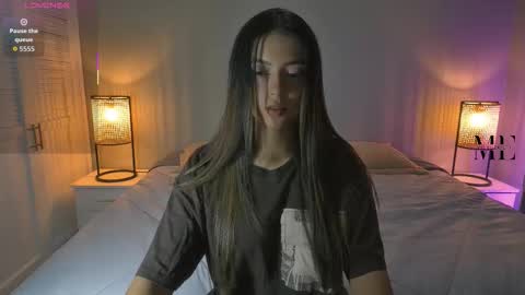 Snapshot of mis_elizabeth chatting on October 17, 5:54 am Eliza online show from October 17, 5:54 am