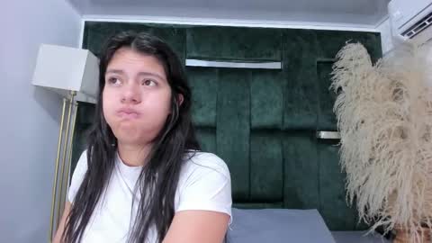 Snapshot of misaki_kai chatting on December 4, 5:39 am Misaki Kai online show from December 4, 5:39 am