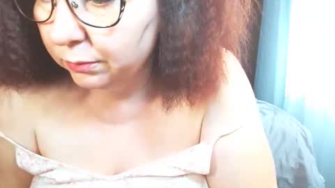 Snapshot of mishakiss34 chatting on February 20, 10:27 am Misha online show from February 20, 10:27 am