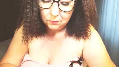 Snapshot of mishakiss34 chatting on June 4, 10:10 am Misha online show from June 4, 10:10 am