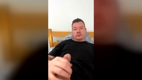 Snapshot of mishalyon chatting on June 18, 9:36 am Misha Lyon online show from June 18, 9:36 am