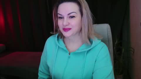 Snapshot of mishamilf chatting on March 3, 4:14 am Misha online show from March 3, 4:14 am