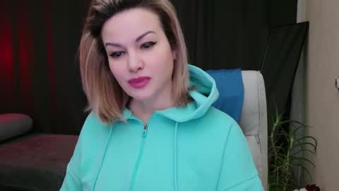 Snapshot of mishamilf chatting on March 12, 8:51 am Misha online show from March 12, 8:51 am