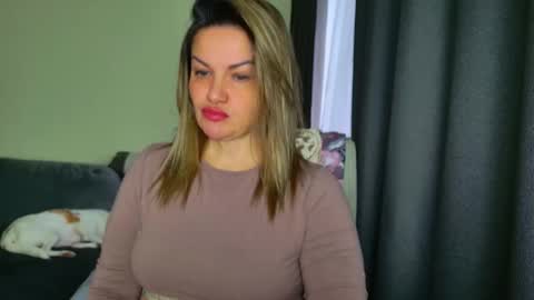 Snapshot of mishamilf chatting on November 10, 8:35 am Misha online show from November 10, 8:35 am