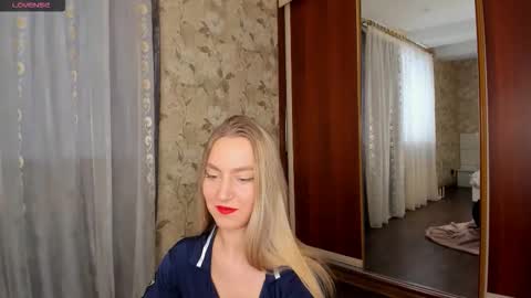 Snapshot of mishapallmer chatting on November 22, 8:46 am mishapallmer online show from November 22, 8:46 am