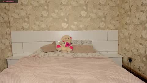 Snapshot of mishapallmer chatting on November 23, 10:15 am mishapallmer online show from November 23, 10:15 am