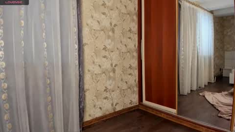 Snapshot of mishapallmer chatting on November 24, 9:53 am mishapallmer online show from November 24, 9:53 am