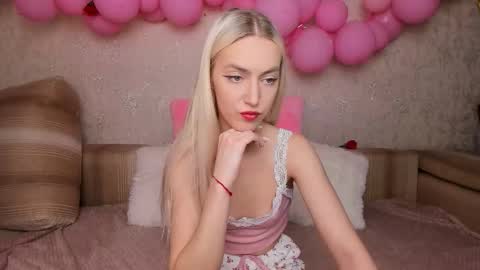 mishapallmer online show from February 22, 10:25 am