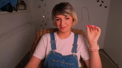 Mishelle online show from May 1, 4:33 pm