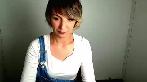 Mishelle online show from June 19, 2:54 pm