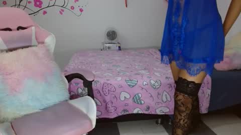 Snapshot of mishka__ chatting on March 11, 11:15 pm Mishka online show from March 11, 11:15 pm