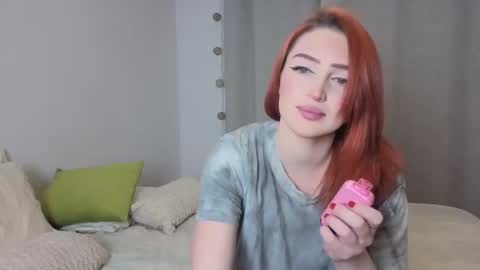 Snapshot of mishymoon chatting on May 10, 10:04 pm Elora online show from May 10, 10:04 pm
