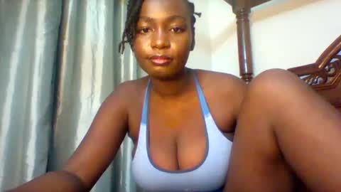 Snapshot of miss440_sunday chatting on December 16, 10:03 pm miss440 online show from December 16, 10:03 pm