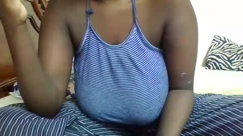 Snapshot of miss440_sunday chatting on November 27, 5:48 pm miss440 online show from November 27, 5:48 pm