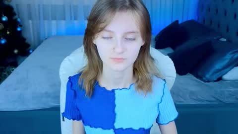 Alisa NONNUDE online show from January 16, 8:40 am