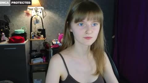 Snapshot of miss___alisa chatting on July 17, 6:24 pm Alisa NONNUDE online show from July 17, 6:24 pm