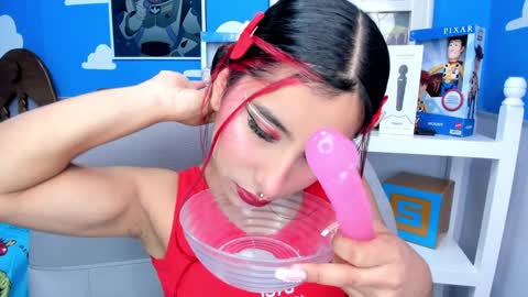 Allison online show from February 4, 11:05 am