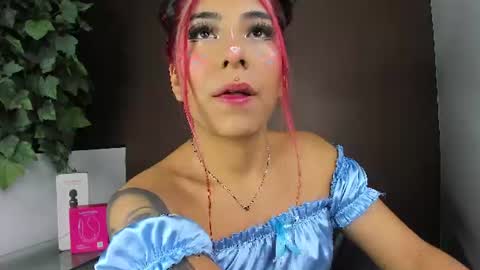 Snapshot of miss___allison chatting on June 26, 11:03 am Allison online show from June 26, 11:03 am