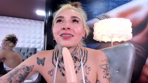 miss___angel online show from February 12, 9:11 pm