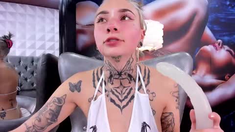 miss___angel online show from February 21, 6:15 pm