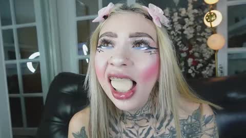 miss___angel online show from February 4, 11:16 am