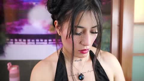 Charlotte online show from December 3, 6:28 pm