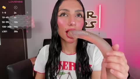 Snapshot of miss___evangeline chatting on May 7, 3:12 am Evangeline online show from May 7, 3:12 am