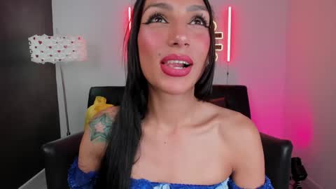 Snapshot of miss___evangeline chatting on May 20, 2:29 am Evangeline online show from May 20, 2:29 am