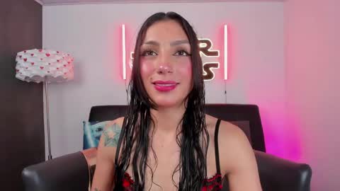 Snapshot of miss___evangeline chatting on May 27, 2:41 am Evangeline online show from May 27, 2:41 am