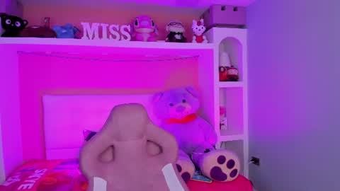 Snapshot of miss___megan chatting on July 16, 2:39 am Megan online show from July 16, 2:39 am