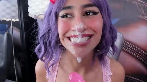 Taylor online show from October 24, 6:37 pm