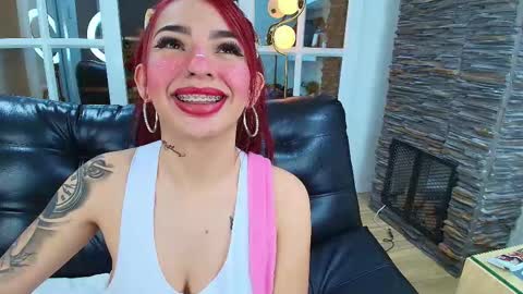 Snapshot of miss__abigail chatting on September 25, 2:37 am Abigail online show from September 25, 2:37 am