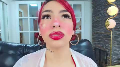 Snapshot of miss__abigail chatting on November 10, 10:58 am Abigail online show from November 10, 10:58 am