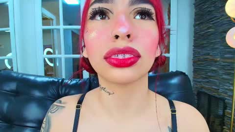 Snapshot of miss__abigail chatting on November 14, 10:58 am Abigail online show from November 14, 10:58 am