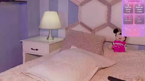 Snapshot of miss__jones_ chatting on July 28, 3:21 pm miss__jones_ online show from July 28, 3:21 pm