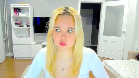 miss__selena online show from November 29, 9:40 pm