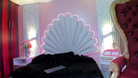 Snapshot of miss__star_ chatting on May 12, 12:24 pm miss__star_ online show from May 12, 12:24 pm