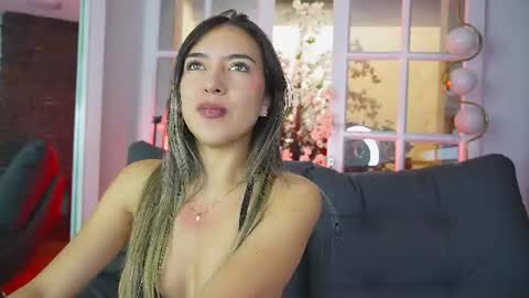 Snapshot of miss__zoe chatting on July 21, 6:10 pm Zoe online show from July 21, 6:10 pm