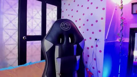 Akemi 3 online show from October 27, 1:37 pm