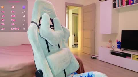 Snapshot of miss_anna909 chatting on July 28, 12:48 pm Anna online show from July 28, 12:48 pm