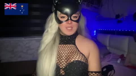 Snapshot of miss_antonette_xxx chatting on May 17, 11:12 pm Call me Miss Antonette online show from May 17, 11:12 pm
