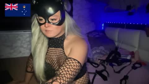 Snapshot of miss_antonette_xxx chatting on May 18, 4:07 am Call me Miss Antonette online show from May 18, 4:07 am
